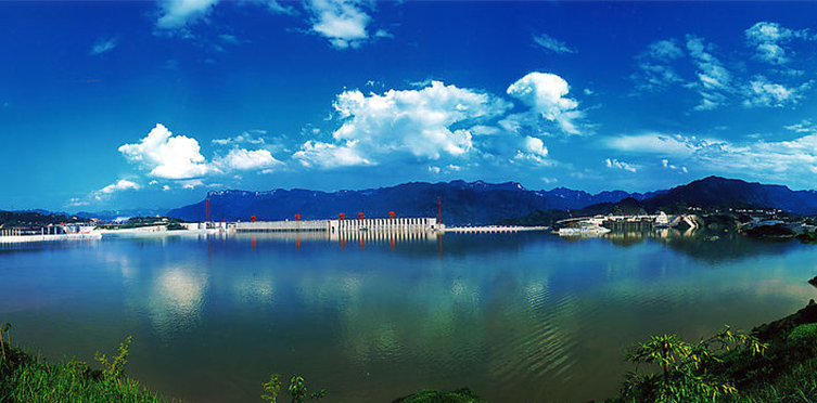 “夕阳红·长江万里行”长江包船纯玩十一日游