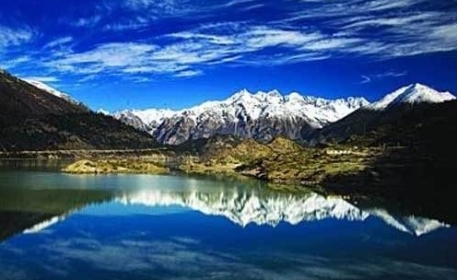 藏三措 布达拉宫-大昭寺-苯日神山-大峡谷-鲁朗林海-思金拉措-羊湖-纳木错双卧12日游